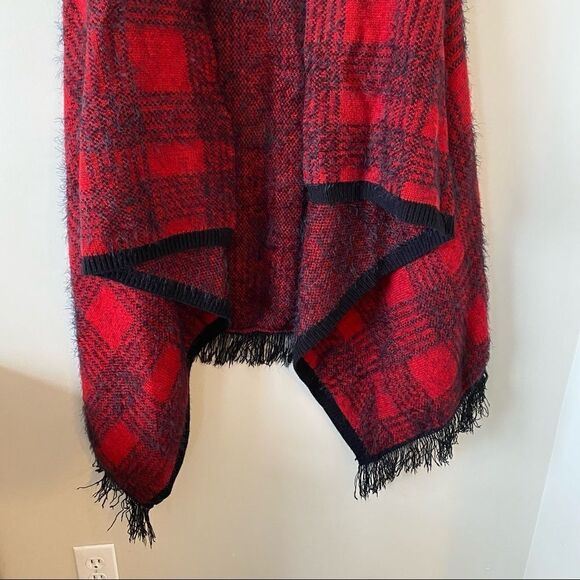 Vertigo-Buffalo Plaid Eyelash/Fuzzy Open Waterfall Vest (Medium) - Picture 9 of 10